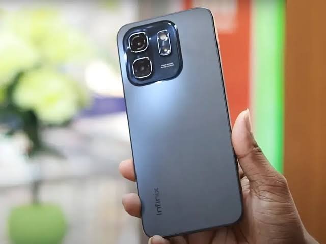 INFINIX HOT 50I -{4GBRAM,256 ROM}